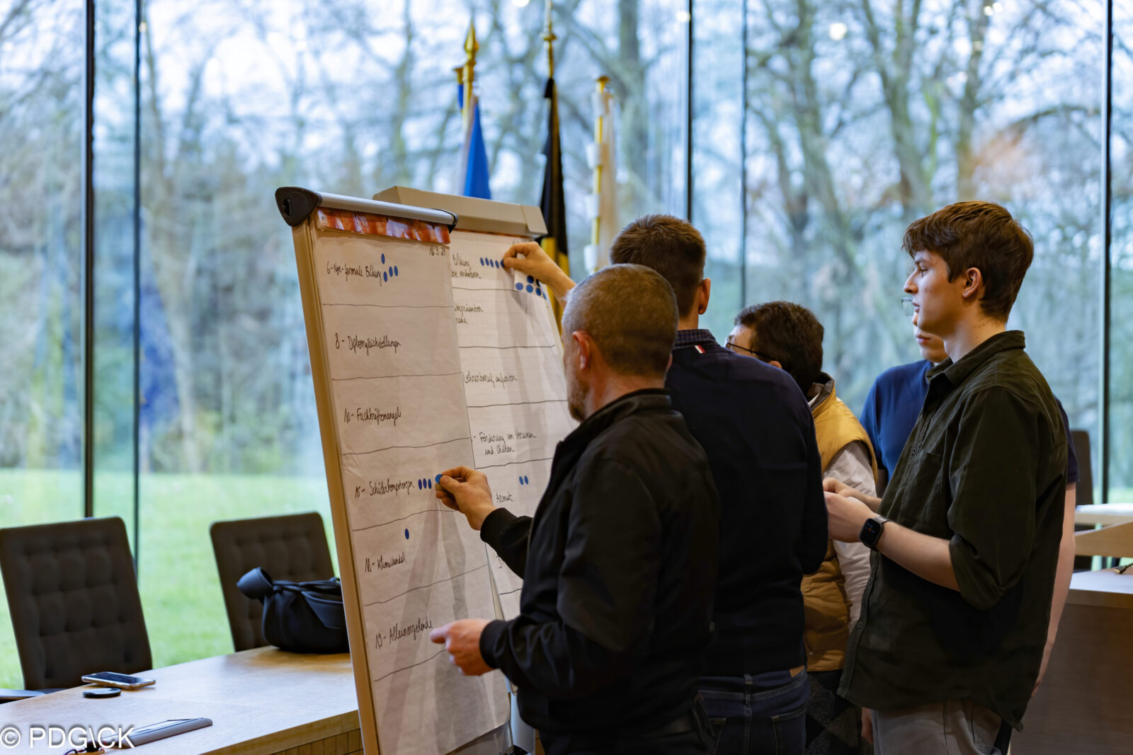 Foto: Der Bürgerrat wählt das Thema für die 6. Bürgerversammlung (16.03.2024) © PDG