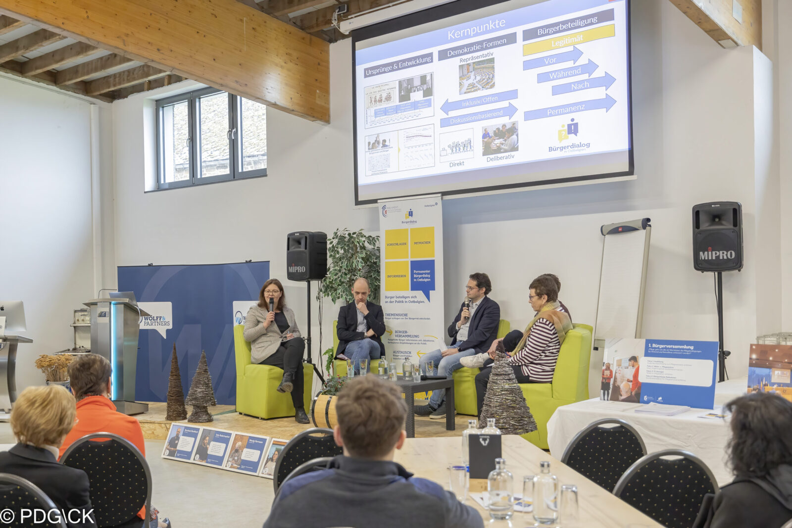 Am 21.4.2024 organisierte der Bürgerrat zum 5-jährigen Jubiläum eine Veranstaltung in Hünningen, um über den Bürgerdialog allgemein zu informieren (© PDG)